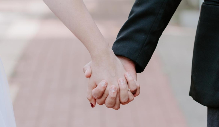 9 Kegiatan Positif yang Bisa Kamu Lakuin Bersama Pasangan_banner