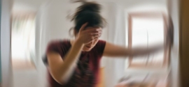 Apa Bedanya Vertigo dengan Pusing Biasa?