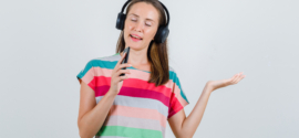 Bukan hanya Sekedar Menyenangkan, Ini 8 Manfaat Mendengarkan Musik